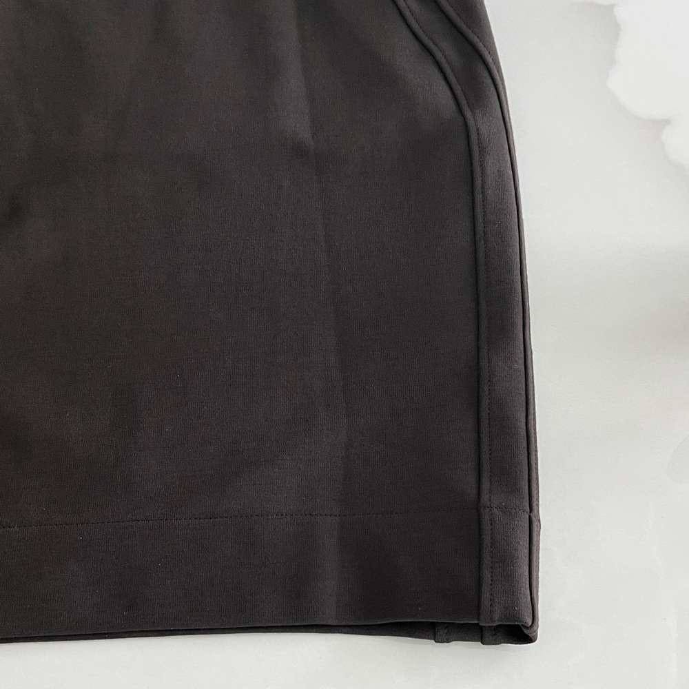 GUCCI Skirt. Gucci Pencil Skirt. Gucci Stretch Knit Side Zip. Wool. NWOT. - Picture 6 of 16